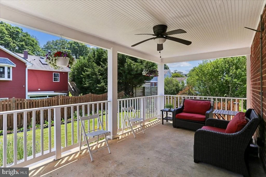Photo of 1504 CREST ROAD