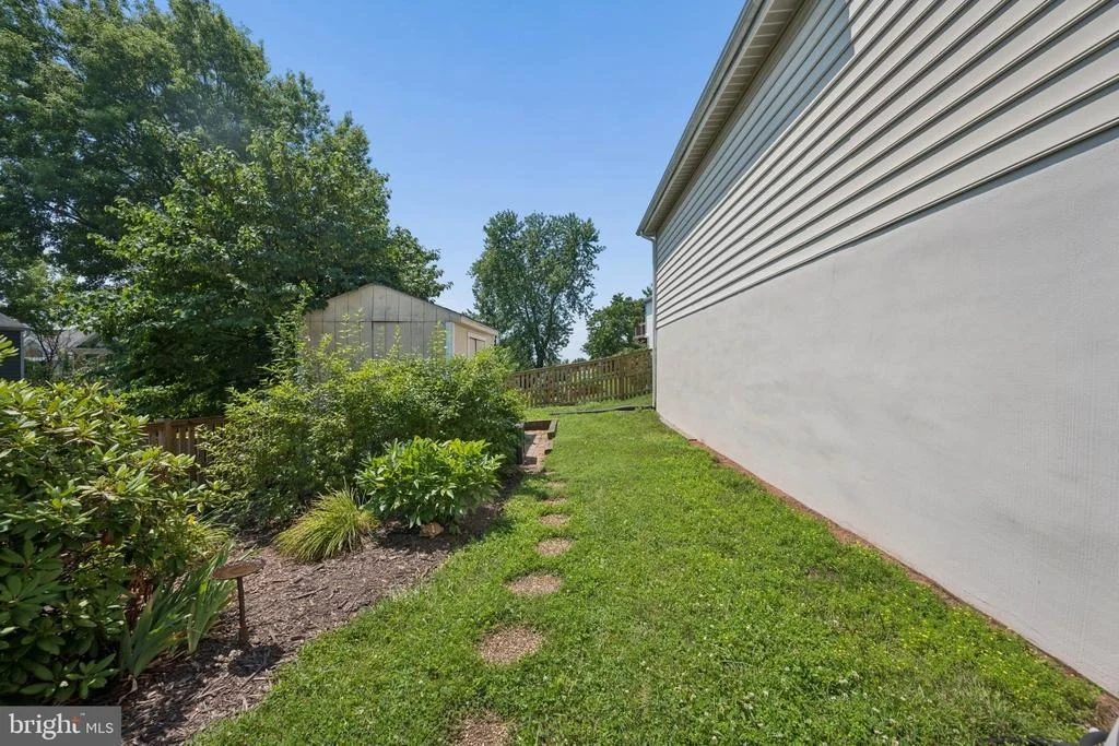 Photo of 6305 DERBY CIRCLE