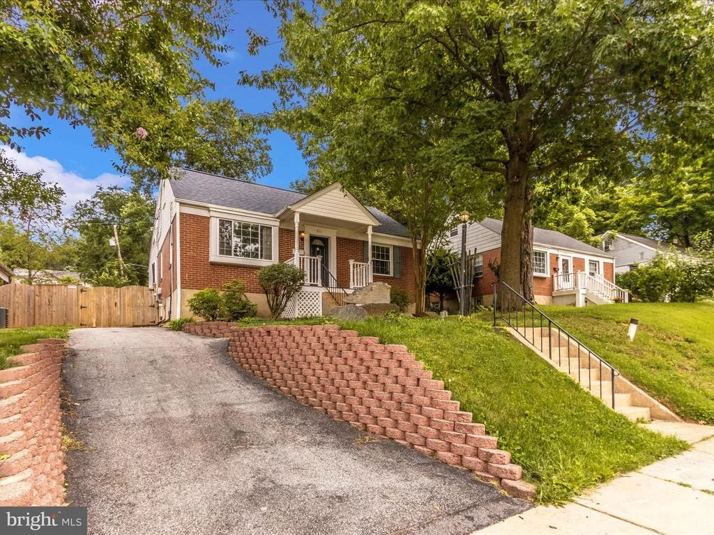 Photo of 911 OLMSTEAD ROAD