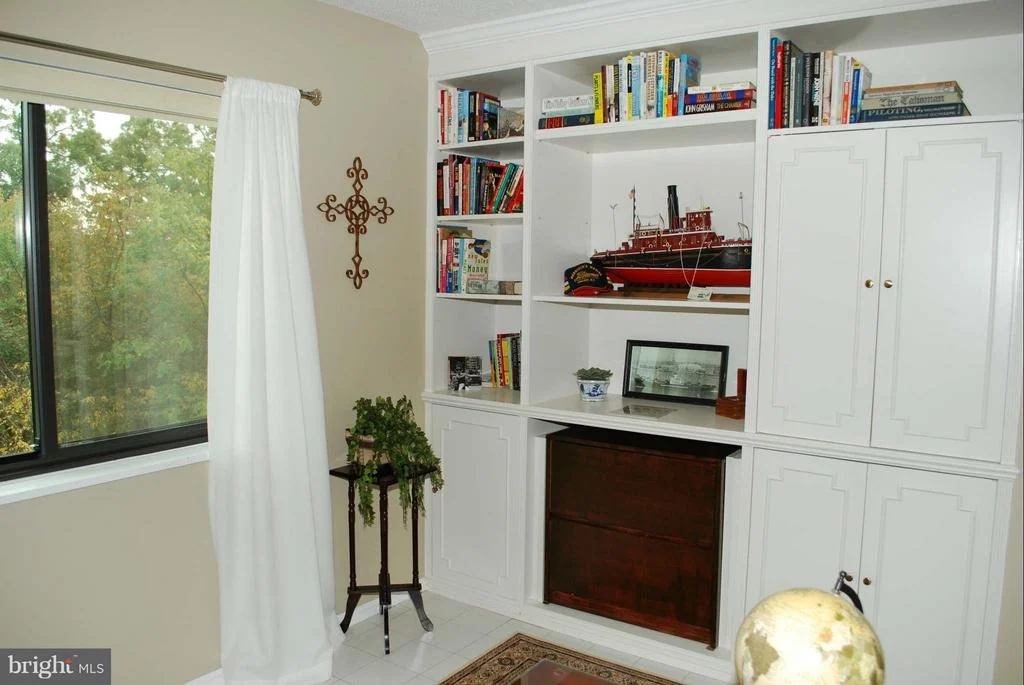Photo of Unit 504 at 5902 MOUNT EAGLE DRIVE