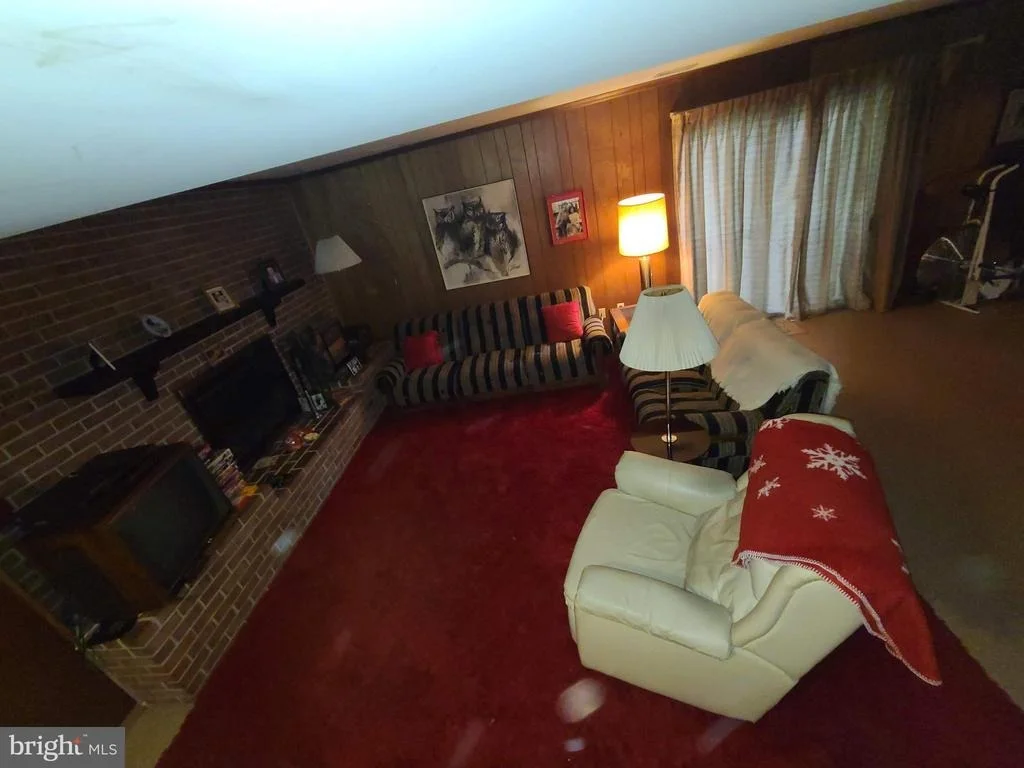 Photo of 6133 SHERBORN LANE