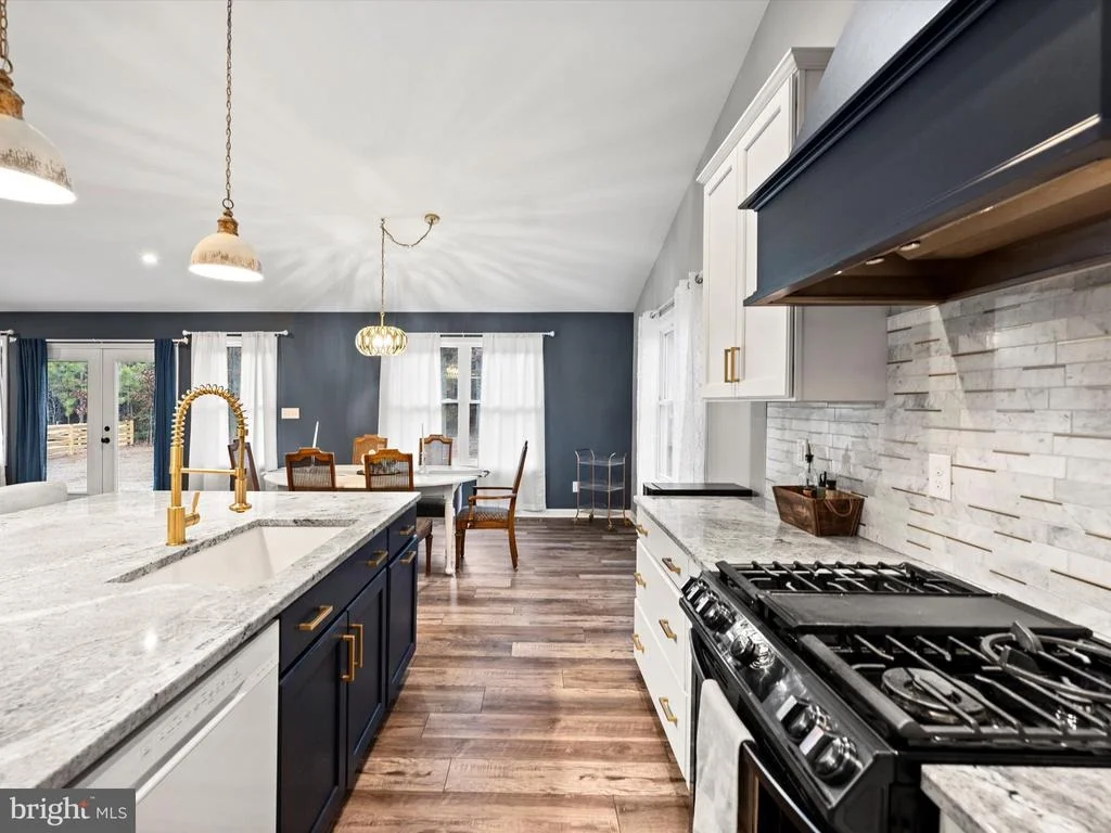 Photo of 367 PINEHURST DRIVE