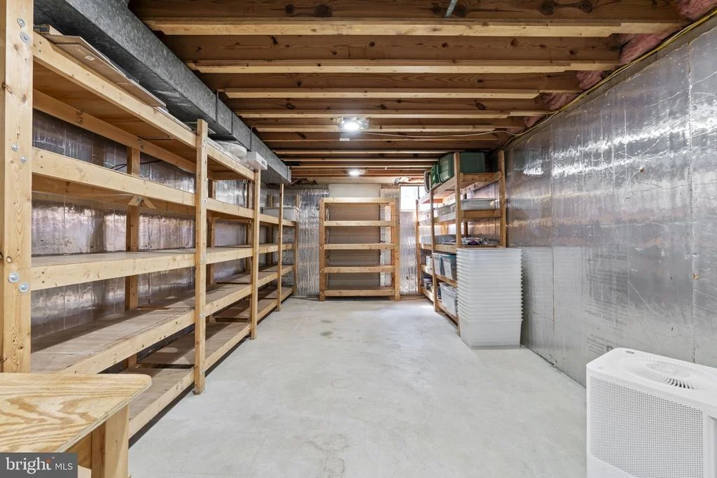 Photo of 8064 RED JACKET WAY