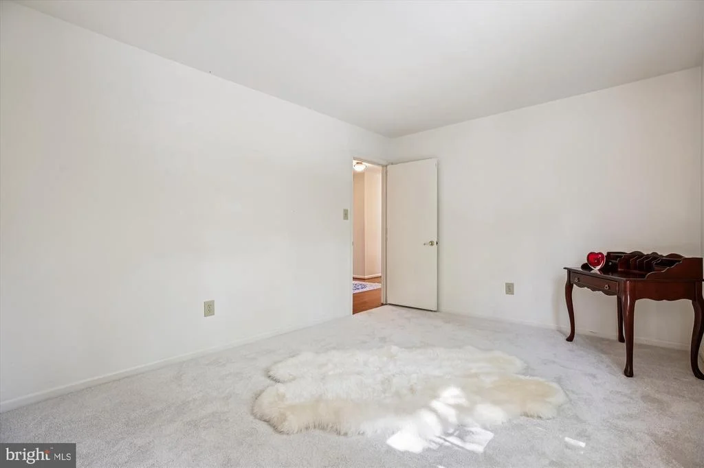 Photo of 9537 FOX HOLLOW