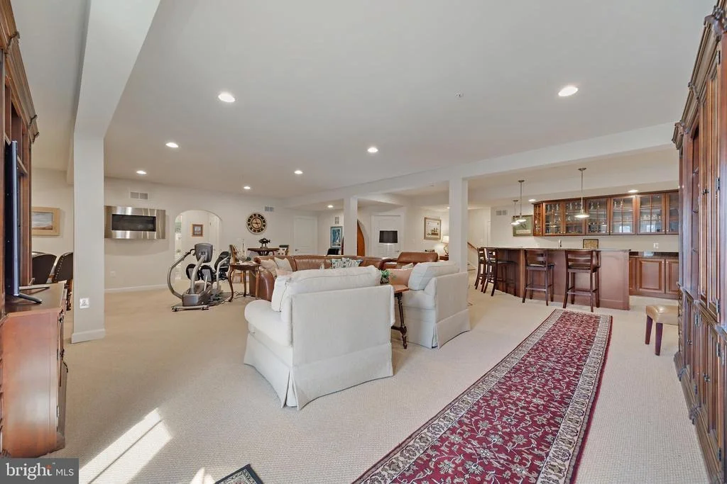 Photo of 2926 LEVEE DRIVE