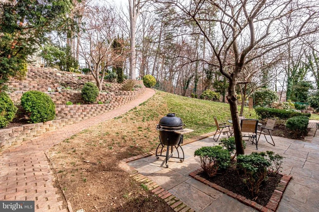 Photo of 919 JUNIPER PLACE