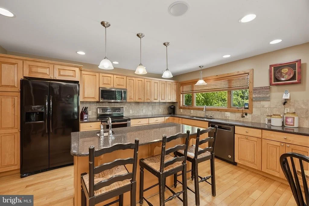 Photo of 250 LAKE POINTE DRIVE