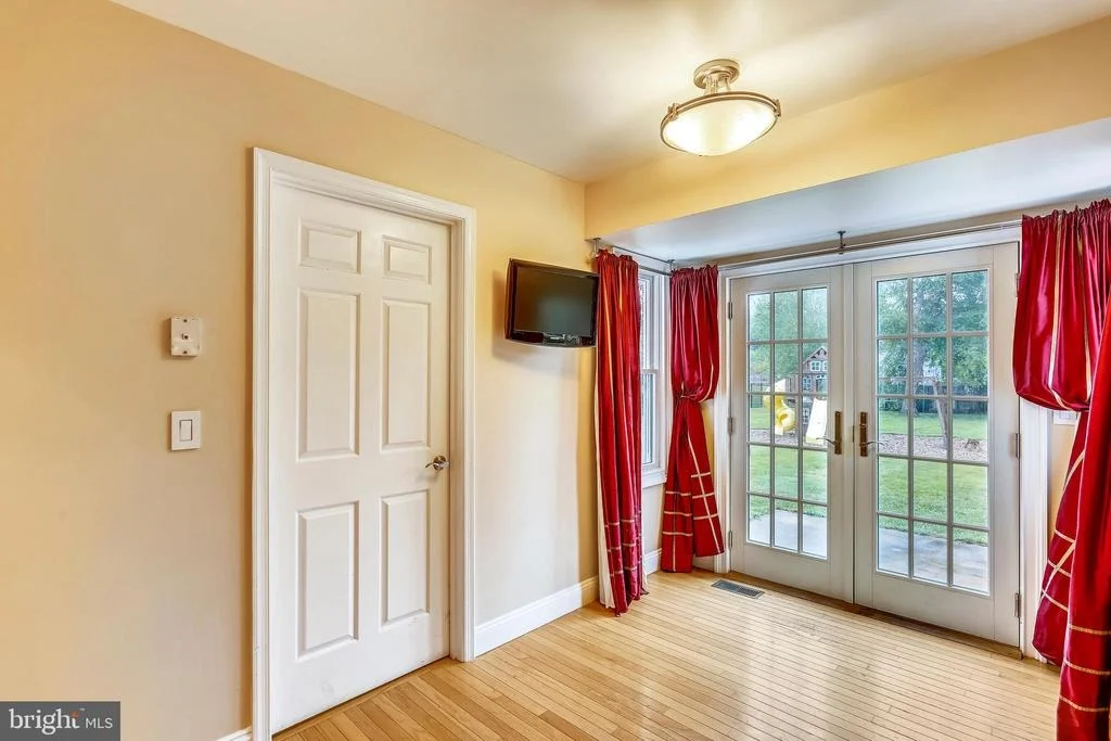 Photo of 15209 DONNA DRIVE