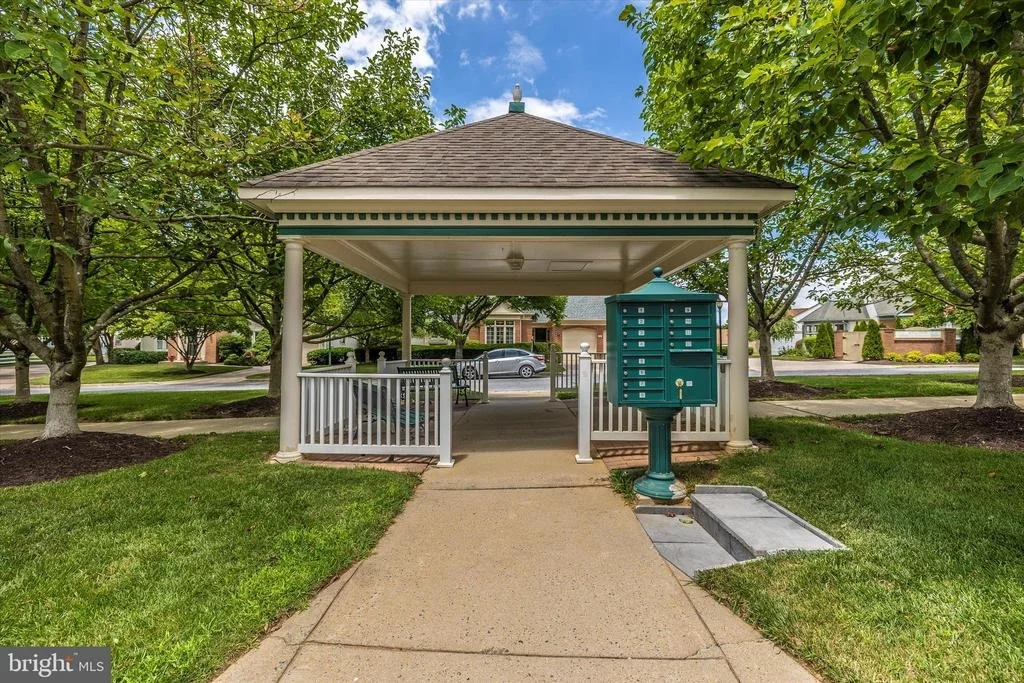 Photo of 827 DUNBROOKE COURT