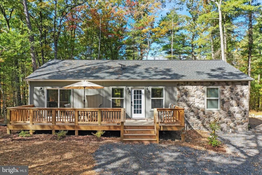 Photo of 598 CRAB APPLE ROAD