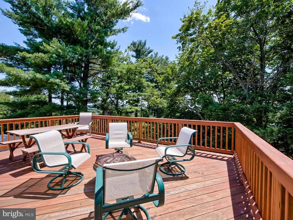Photo of 1003 CHERYLS COURT