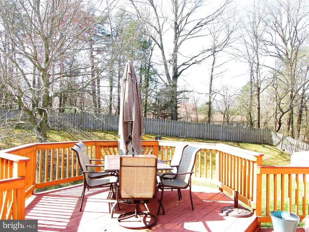 Photo of 9103 JOUSTING LANE