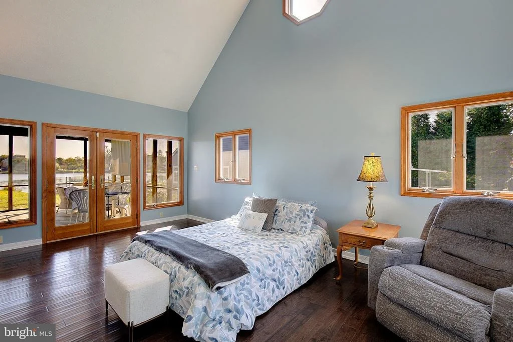 Photo of 8107 VENTNOR ROAD