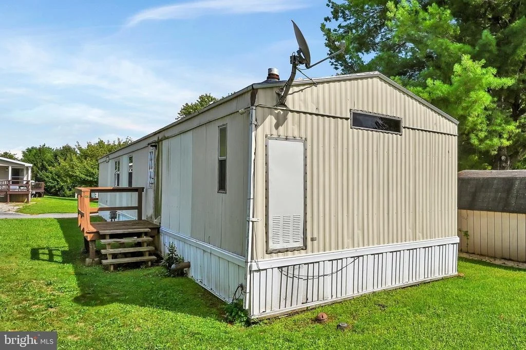 Photo of 25 WILLOW TREE LANE