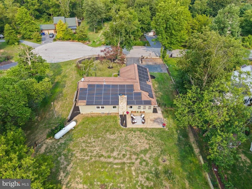 Photo of 223 PINEVIEW DRIVE