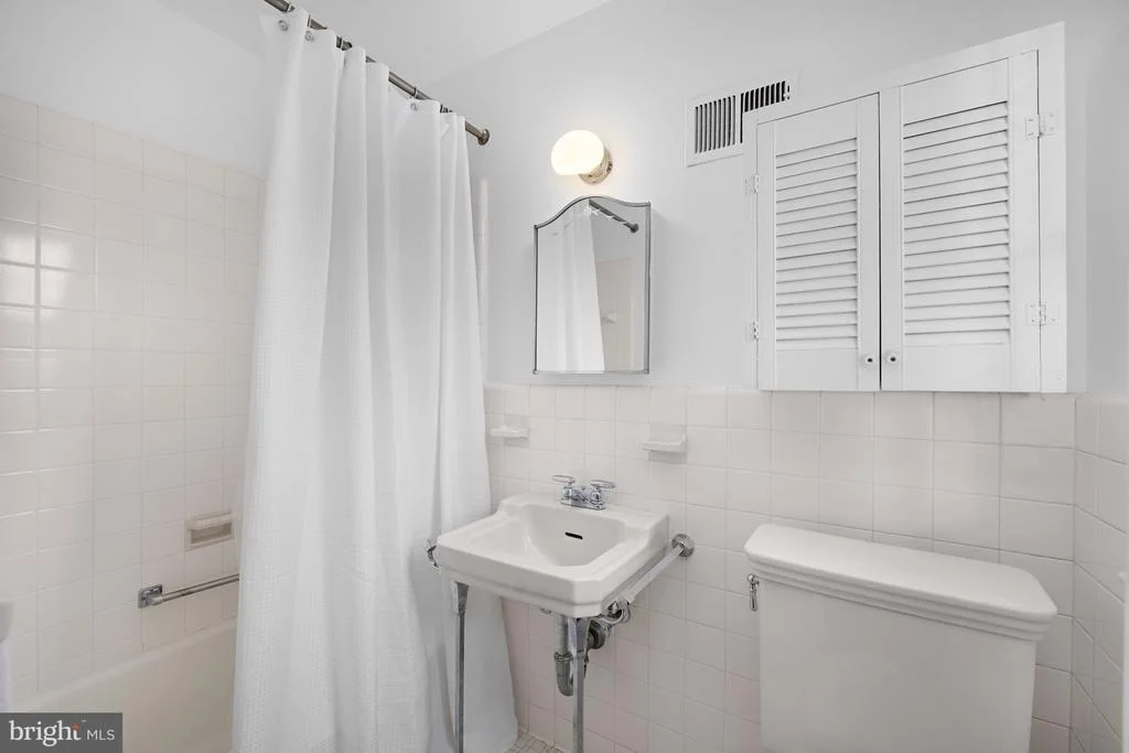 Photo of 8015 GLENDALE ROAD