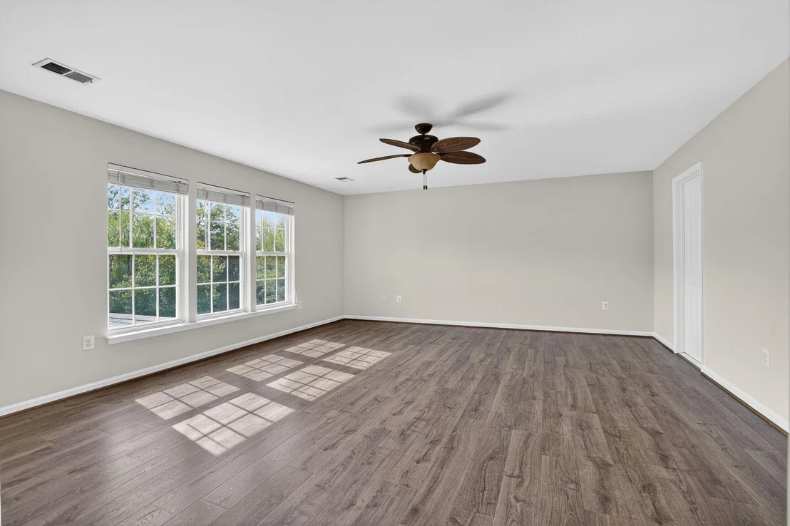 Photo of 25845 SPRING FARM CIRCLE