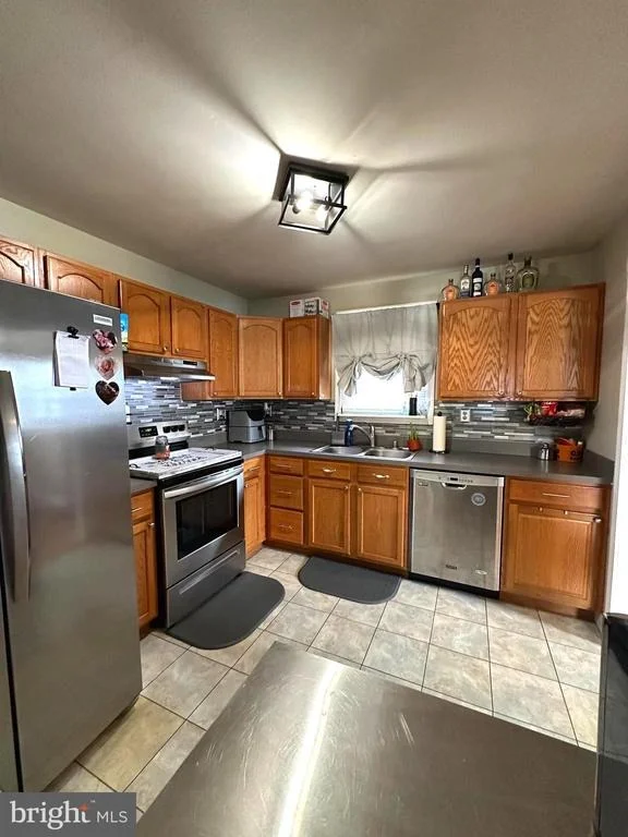 Photo of 6642 BUCKNELL ROAD