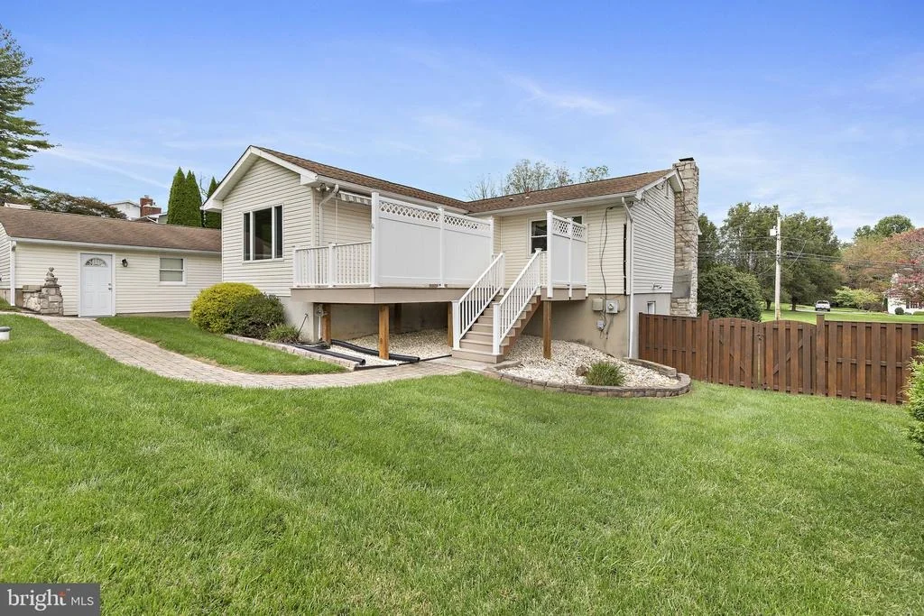 Photo of 1404 RYAN ROAD