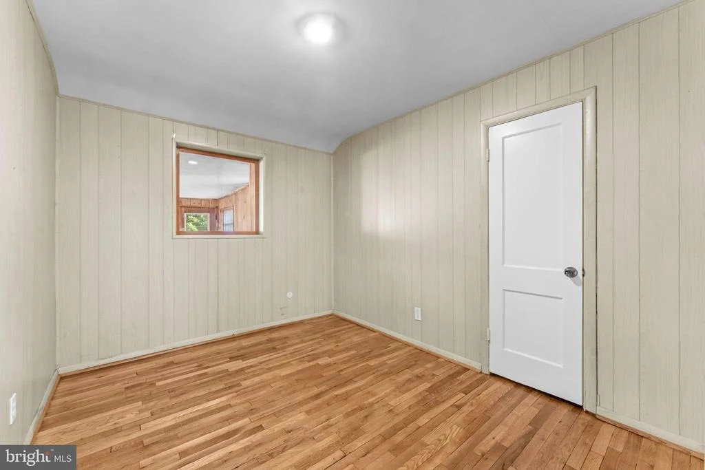 Photo of 11013 AMHERST AVENUE