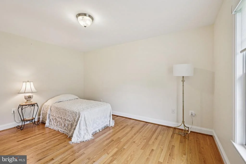 Photo of 337 SETH PLACE
