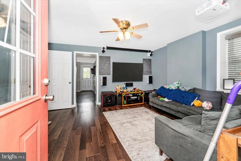 Photo of 2175 TREVANION ROAD