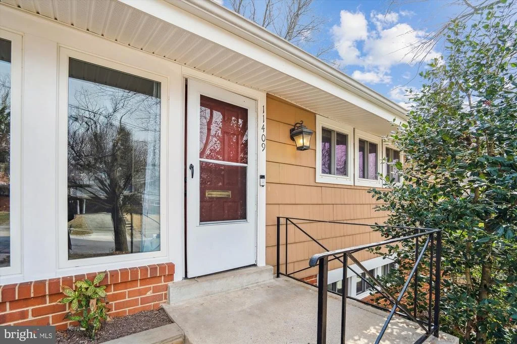 Photo of 11409 FAIROAK DRIVE