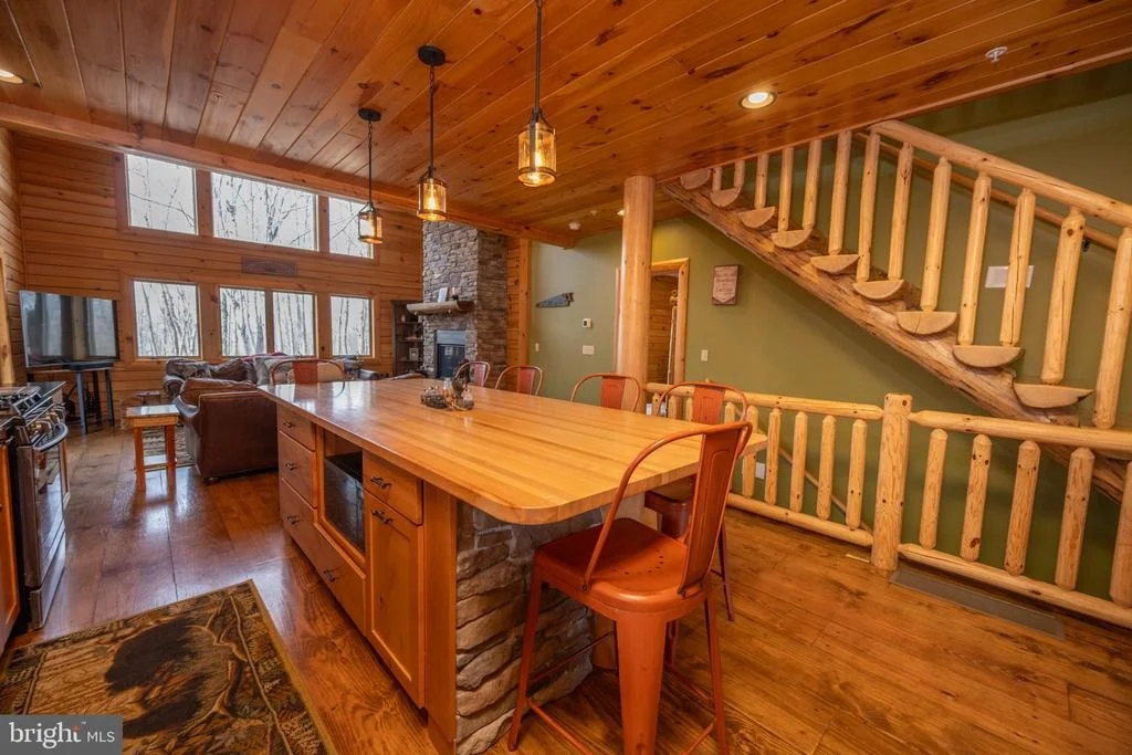 Photo of 276 SUNDANCE WAY