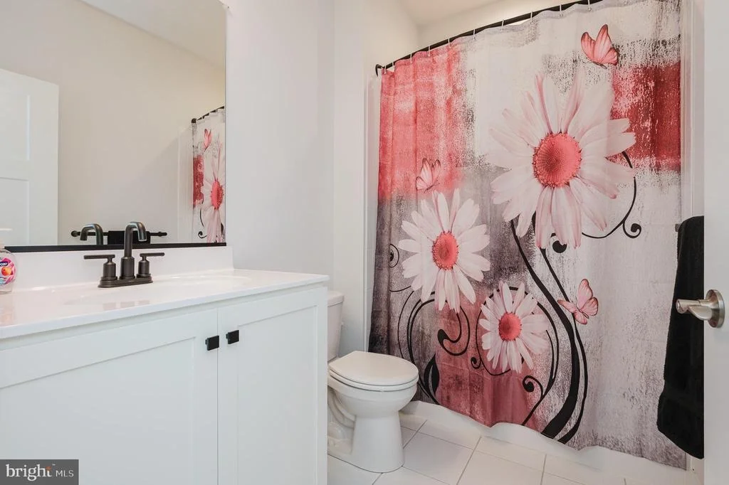 Photo of 2525 EASY STREET