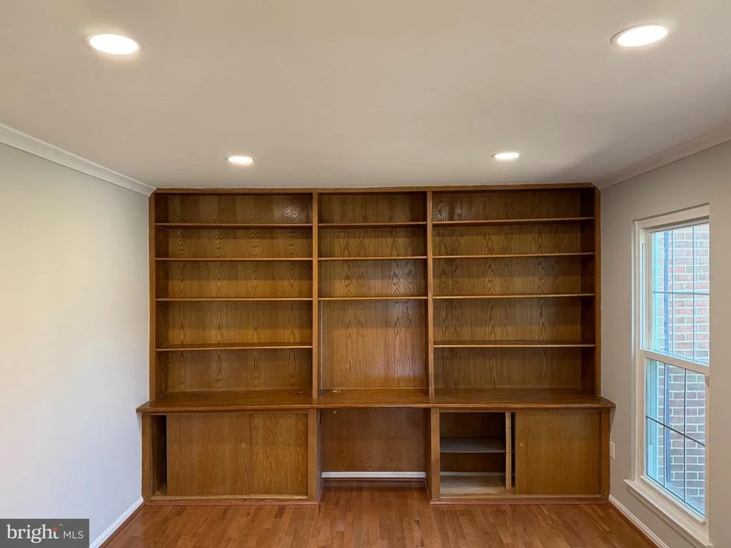 Photo of 6111 RICHMANOR TERRACE