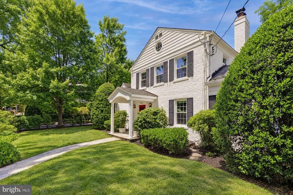 Photo of 3905 LAIRD PLACE