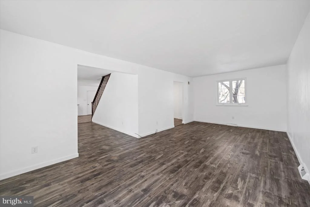 Photo of 19 SQUIRE CIRCLE