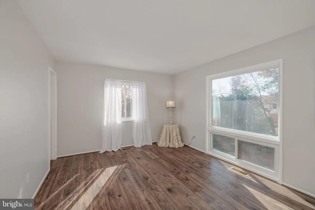 Photo of 8815 BURBANK ROAD