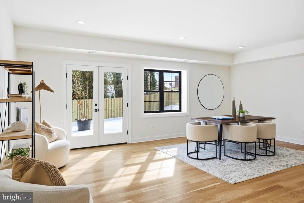Photo of 6512 WILLIAMSBURG BOULEVARD
