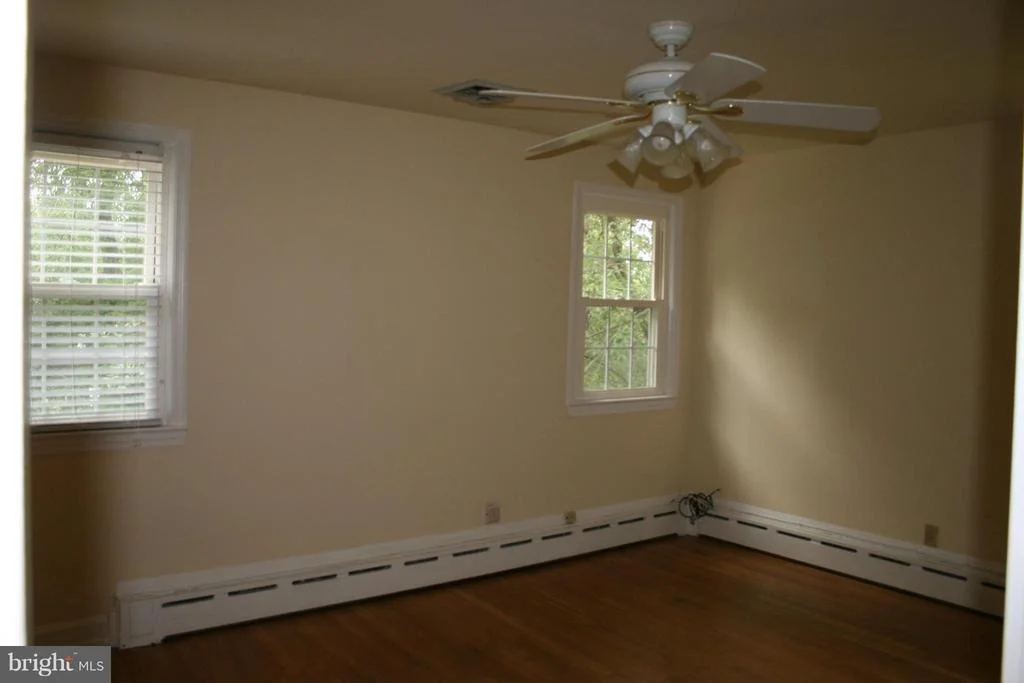 Photo of 10911 BORNEDALE DRIVE