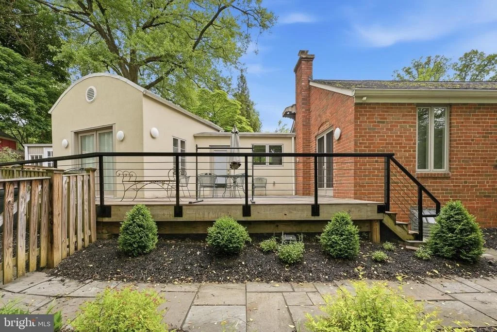 Photo of 9109 BRADFORD ROAD