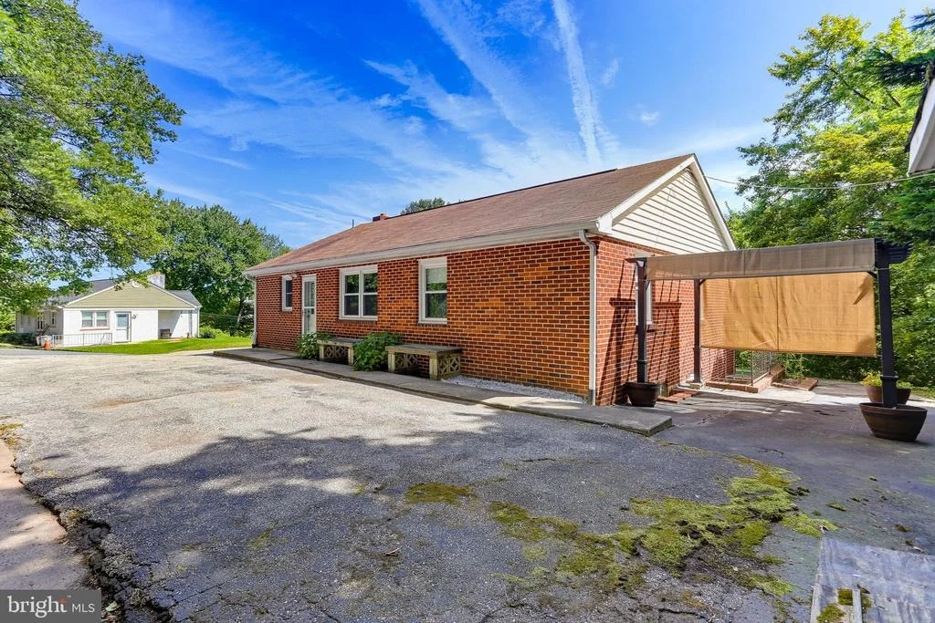 Photo of 6050 HANOVER ROAD