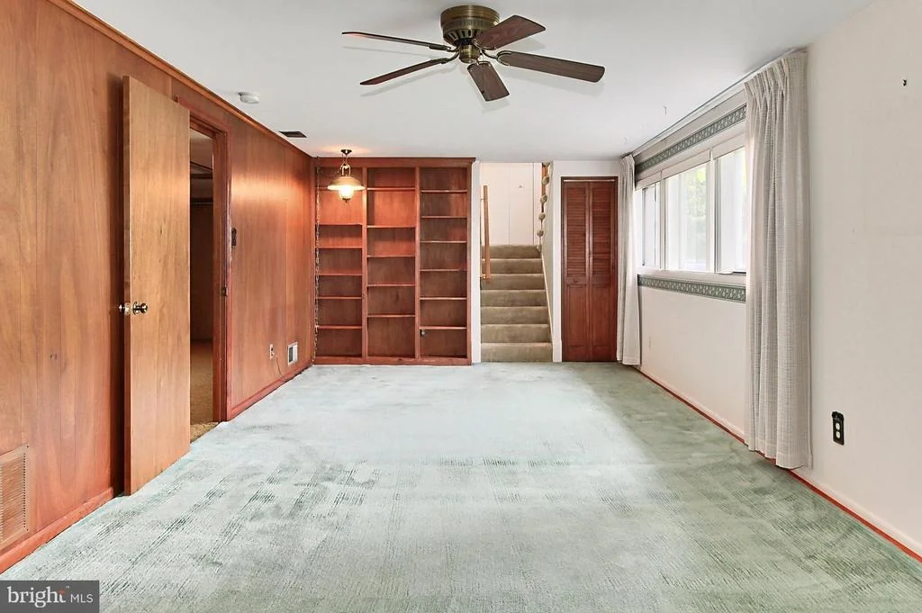 Photo of 5002 REGINA DRIVE