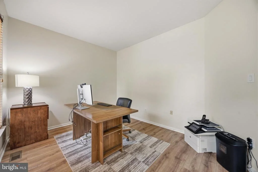 Photo of 2416 VALLEY BROOK LANE