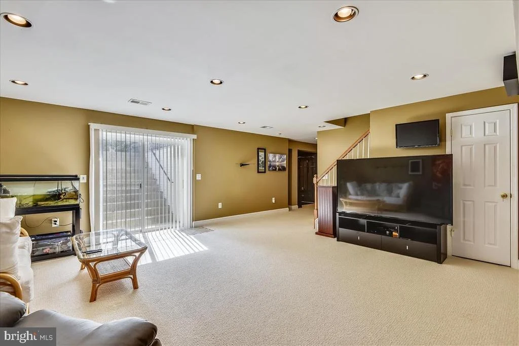 Photo of 25861 SPRING FARM CIRCLE
