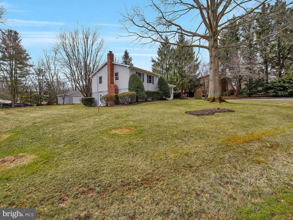 Photo of 7299 BEECHTREE LANE