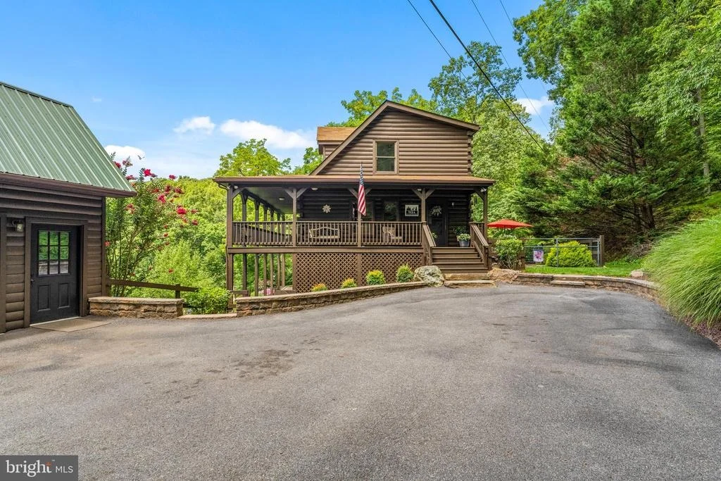 Photo of 9124 HAWBOTTOM ROAD