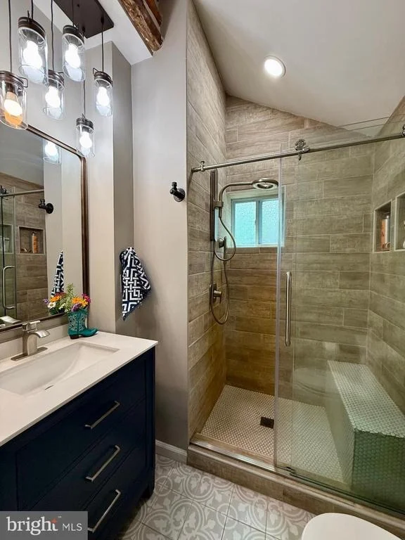 Photo of 8389 HIGHVIEW STREET