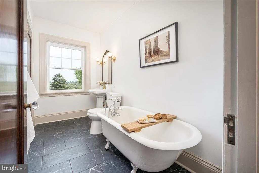 Photo of 54 RIDGE ROAD