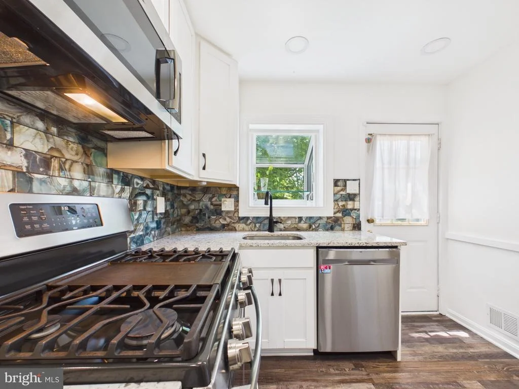 Photo of 5512 KATHLEEN PLACE