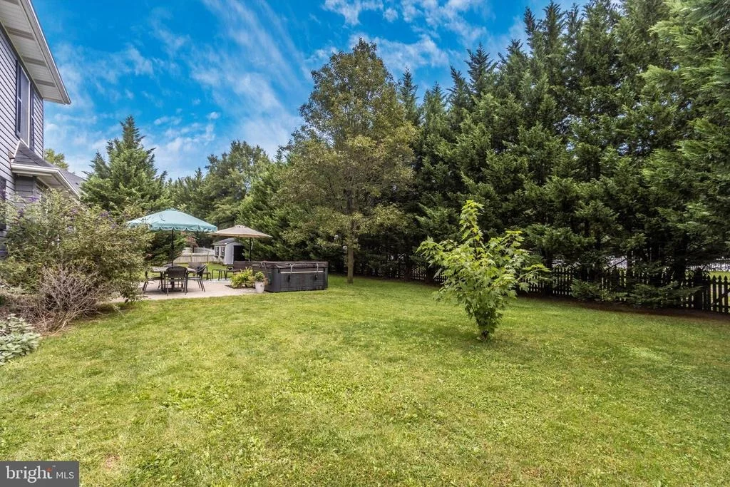 Photo of 8231 FOX HUNT LANE