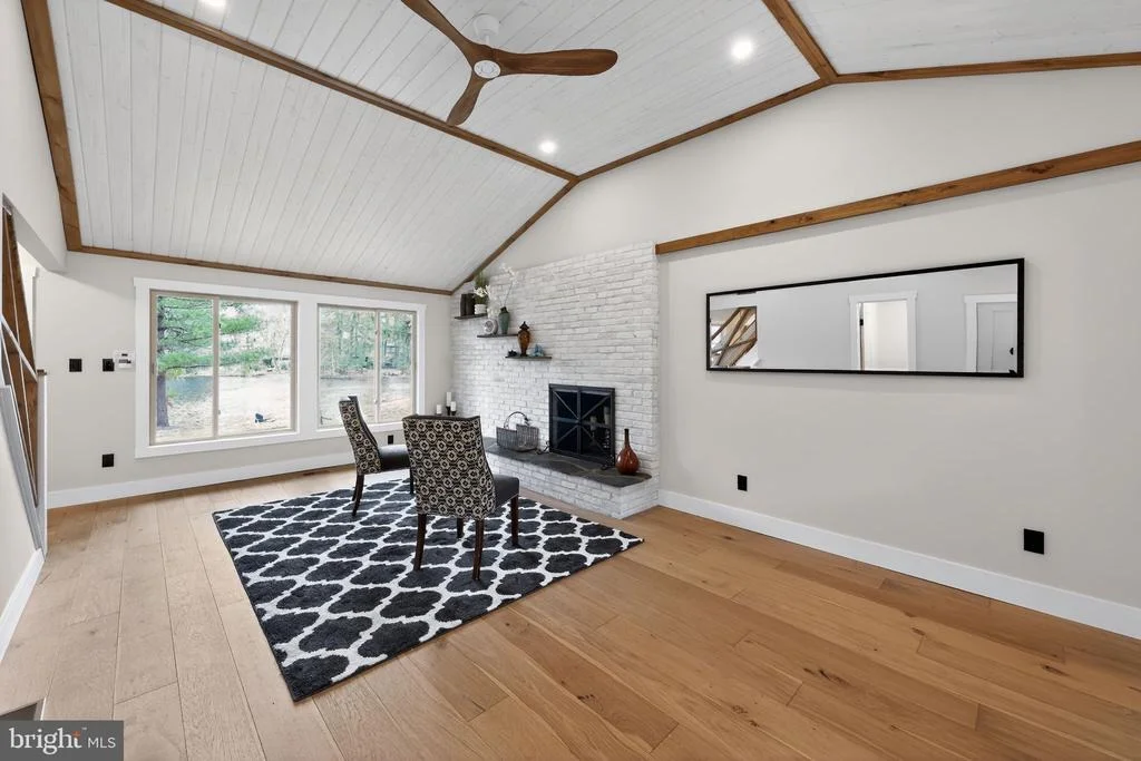 Photo of 113 W CENTENNIAL DRIVE