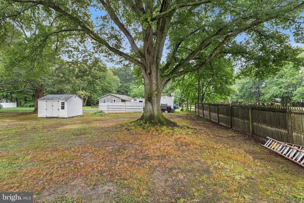 Photo of 21899 LOVERS LANE