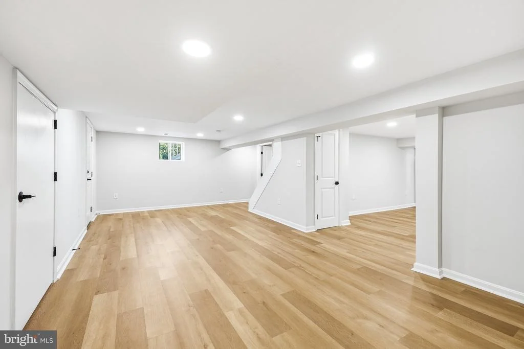 Photo of 692 RIDGE