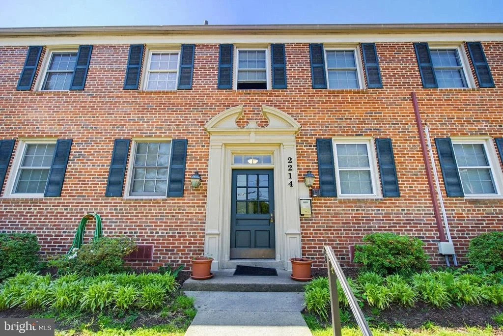Photo of Unit 201 at 2214 COLSTON DRIVE